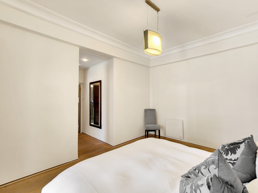 2 Bedroom Property for Sale in Sea Point Western Cape